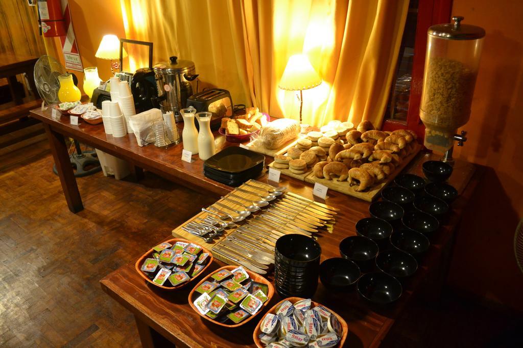 Hostel Mendoza Inn Bagian luar foto
