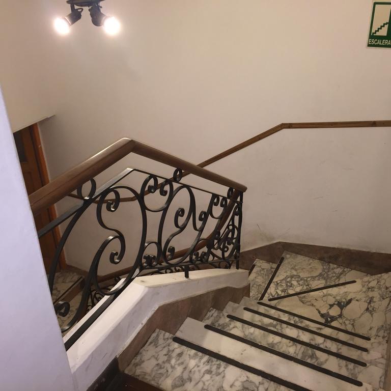 Hostel Mendoza Inn Bagian luar foto